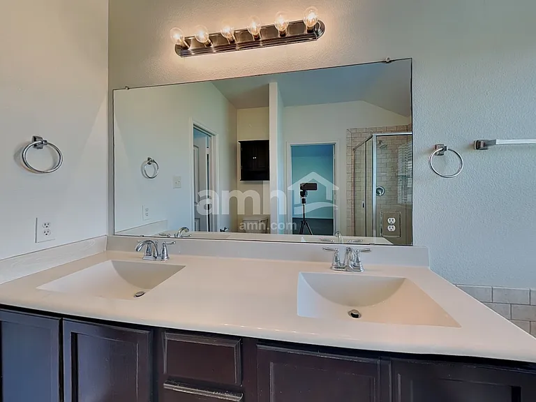 1000 Churchill Dr — Photo 10