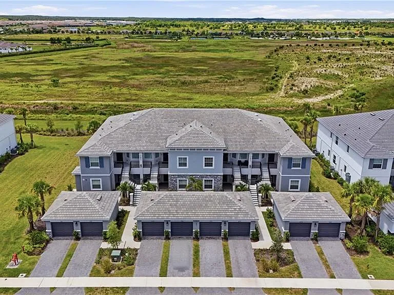 11841 Venetian Lagoon Dr — Photo 1