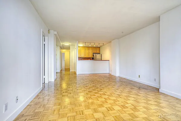 Rented by Anchor Associates | media 13