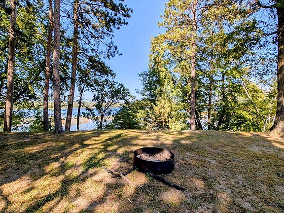 5th image of 15762 River Lake Dr