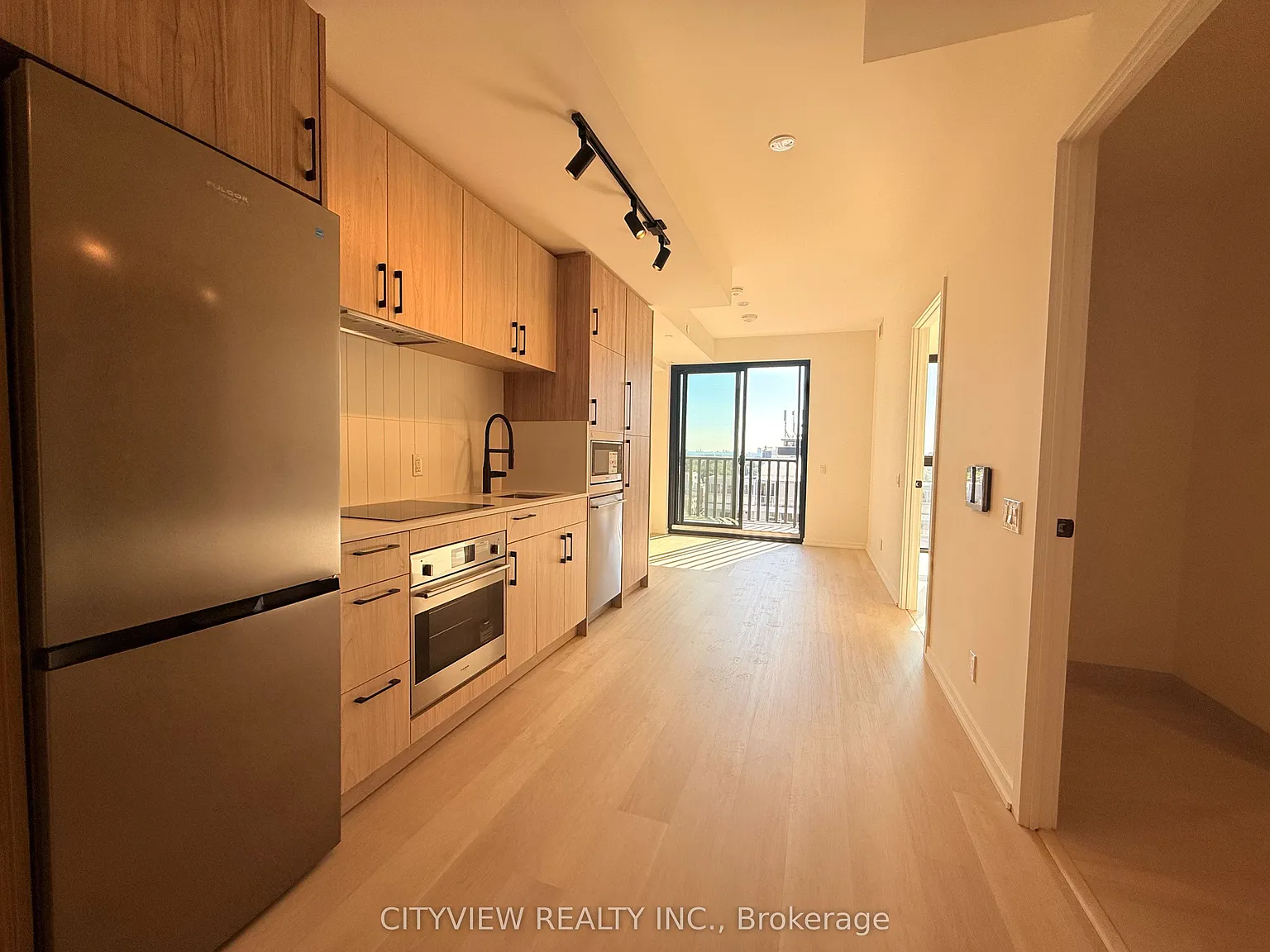 2 bed, $2,450 — Photo 3