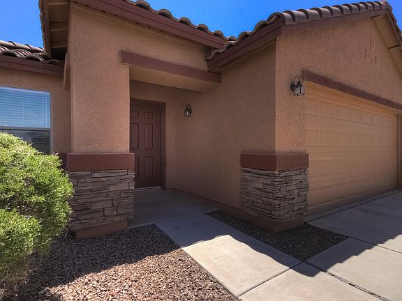 3rd image of 581 W Gabrilla Ct