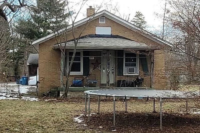 1st image of 397 Richie Ave