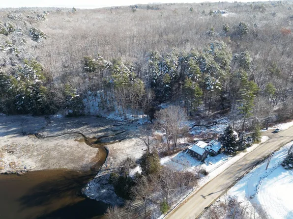 498 River Road, Dresden, ME 04342