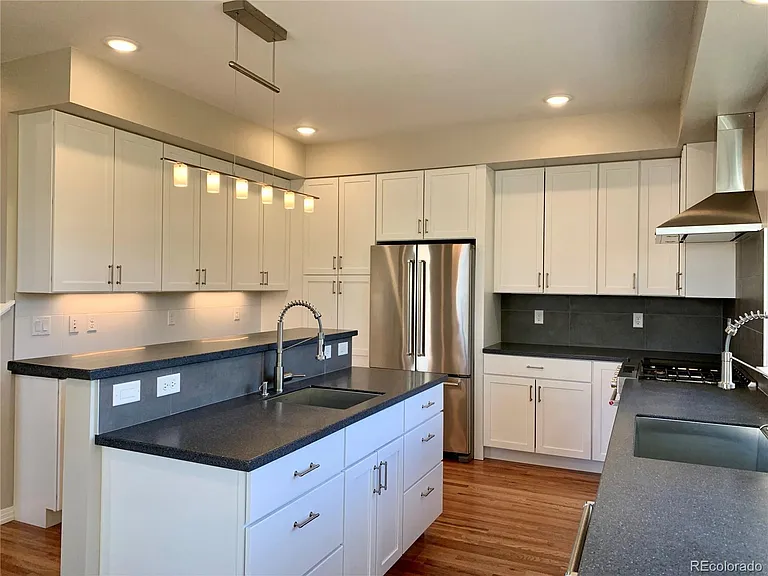221 Two Rivers Rd — Photo 8