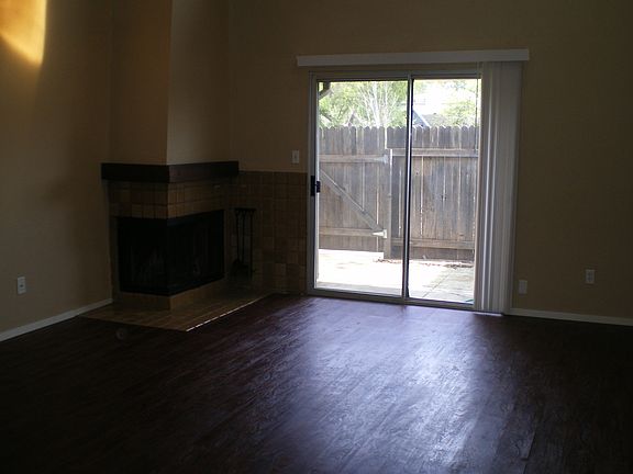 3rd image of 4344 Greenholme Dr APT 19