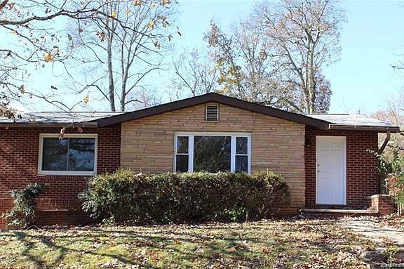 2nd image of 2211 N Edenburg St