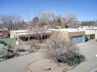 3012 La Mancha Dr NW, Albuquerque, NM 87104
