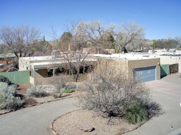 3012 La Mancha Dr NW, Albuquerque, NM 87104
