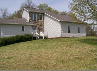 200 Saddlewood Dr, Wirtz, VA 24184