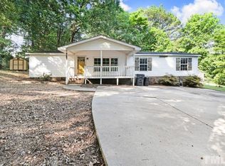 8627 Sanford Ave, Fuquay Varina, NC 27526