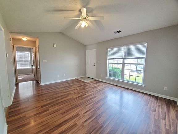 5th image of 823 Neptune Ct