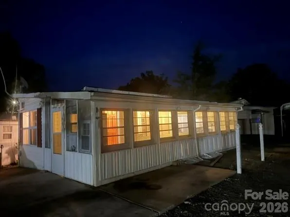 102 Dogwood Ln, Mount Gilead, NC 27306