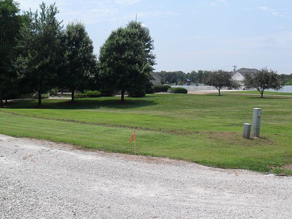 3rd image of 18 Holden Ave
