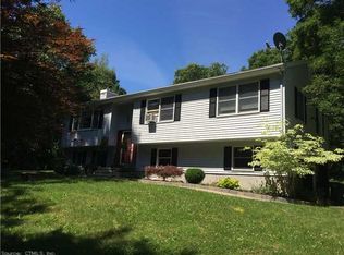11 Hally Ln, Colchester, CT 06415