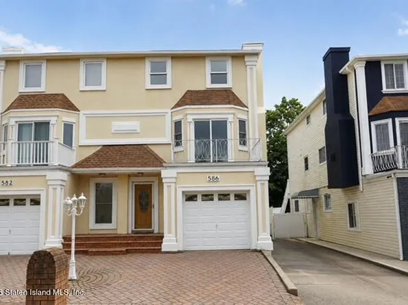 586 Travis Ave, Staten Island, NY 10314