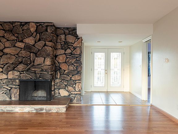 2nd image of 1025 Larker Ave