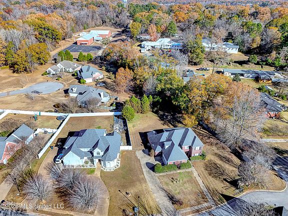 5th image of 103 Carlton Place Dr