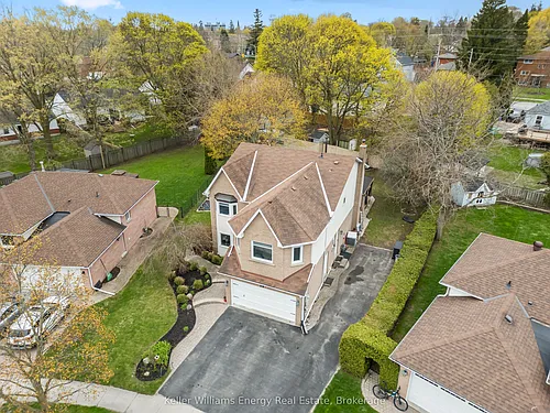 19 Farncomb Cres Photo 1