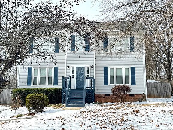 3rd image of 1608 Springfield Way Dr