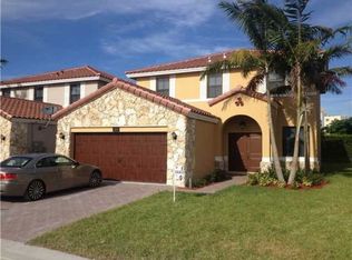 833 NW 97th Ct, Miami, FL 33172
