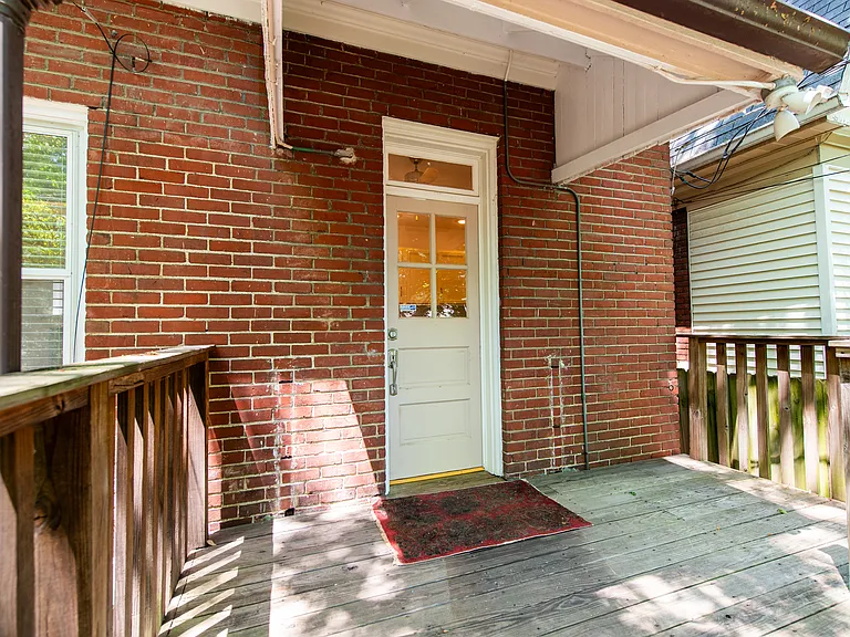 1604 Edgeland Ave — Photo 29