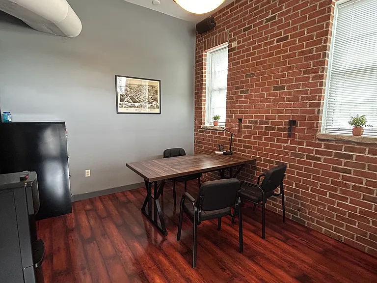 18 E Sunbury St #D — Photo 3