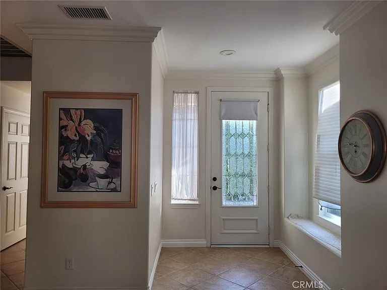 1 Saintsbury — Photo 5