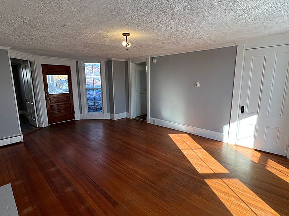 5th image of 4-10 Pemberton Ln #6