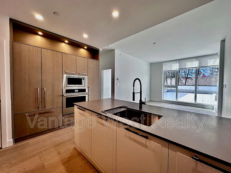 2 bed, 2.0 bath, 960 sqft, $3,275 — Photo 3