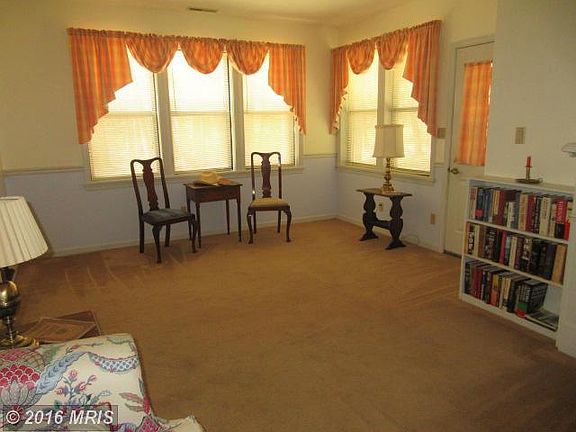 5th image of 44660 Scarlet Oak Ct