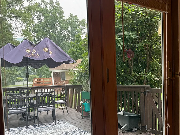 40 Simmons Ln — Photo 21