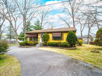 1 Colony Dr, Johnston, RI, 02919