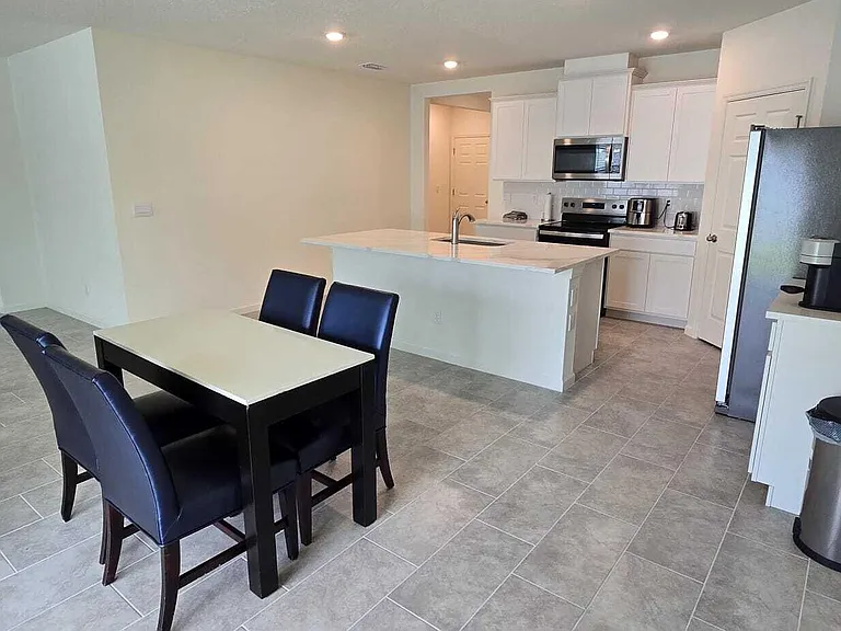 528 Seafoam Cir — Photo 18