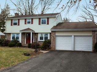 2695 Woodside Rd, Bethlehem, PA 18017