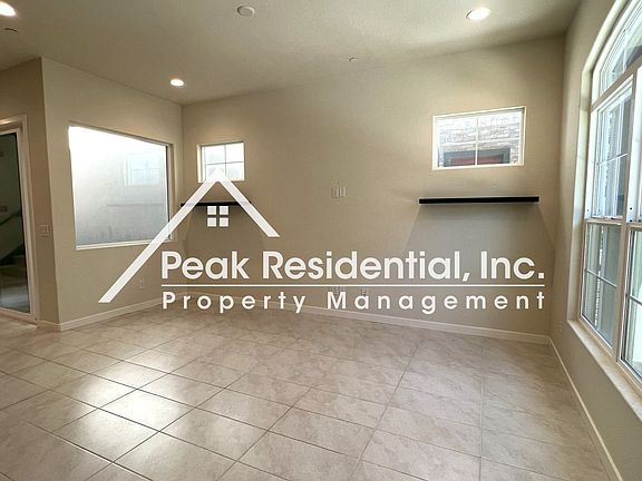 5th image of 3283 Warbler Ct