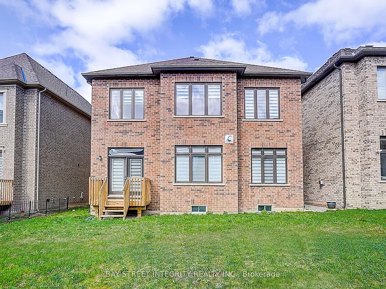 38 Settlers Rd E — Photo 47