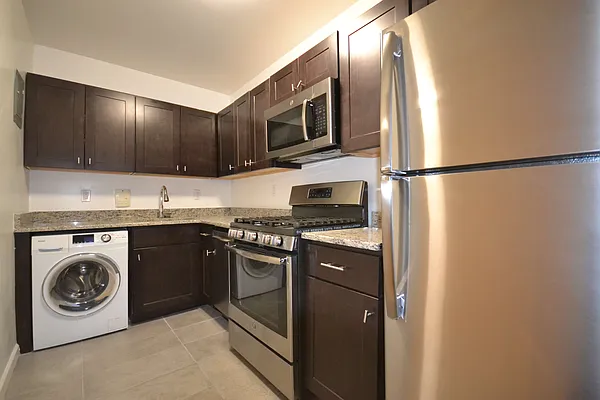 Rented by Silverstein Collection LLC  | media 7