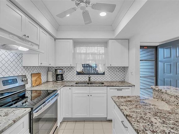 5th image of 927 Capri Isles Blvd APT 7