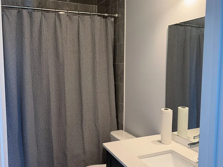 25 Disney Ct #UPPER — Photo 11