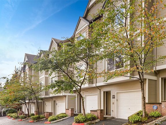 2nd image of 18501 SE Newport Way Unit F129