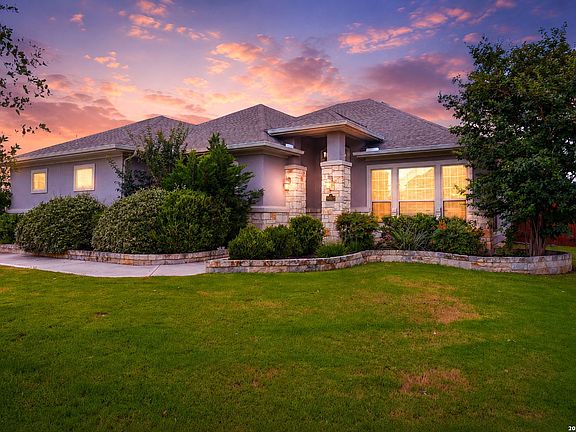 2nd image of 30603 SETTERFELD CIR