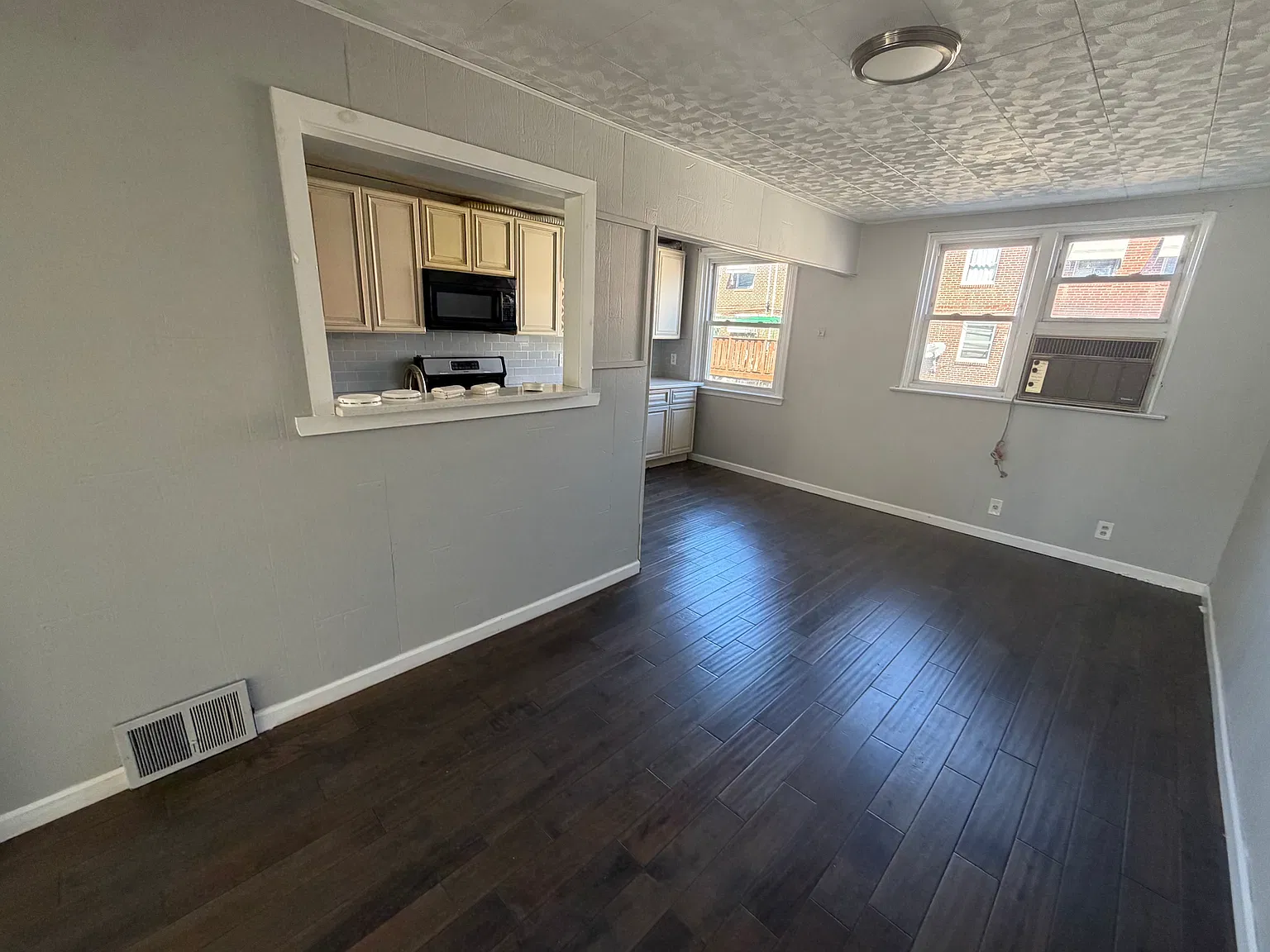 3 bed, 1182 sqft, $1,795 — Photo 4