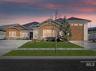 9540 W Mirror Pond Dr, Boise, ID 83714