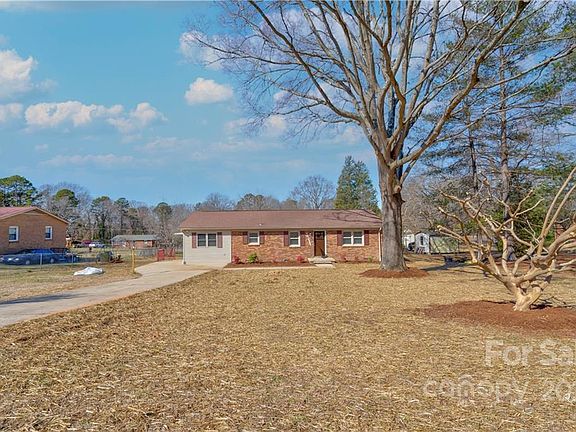 2nd image of 106 Foxfire Ln