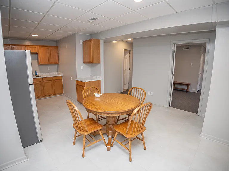 202 E Franklin St #1 — Photo 11