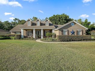 8715 Spring Ct, Leesburg, FL 34788