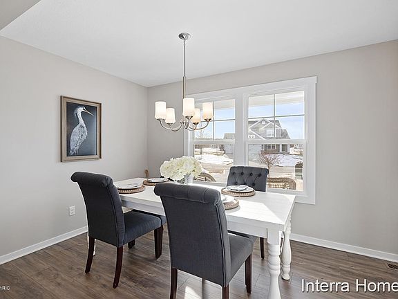 5th image of 2066 Poplar Ct #44