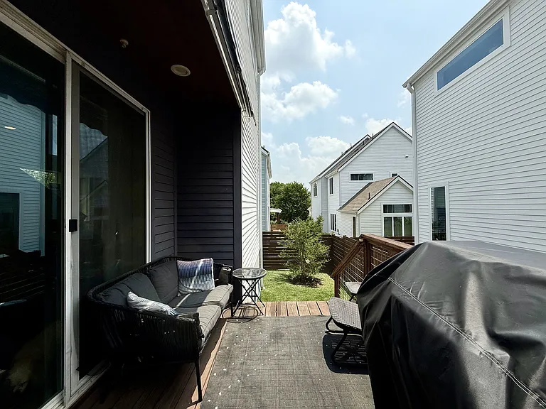 1917 E M Franklin Ave — Photo 6