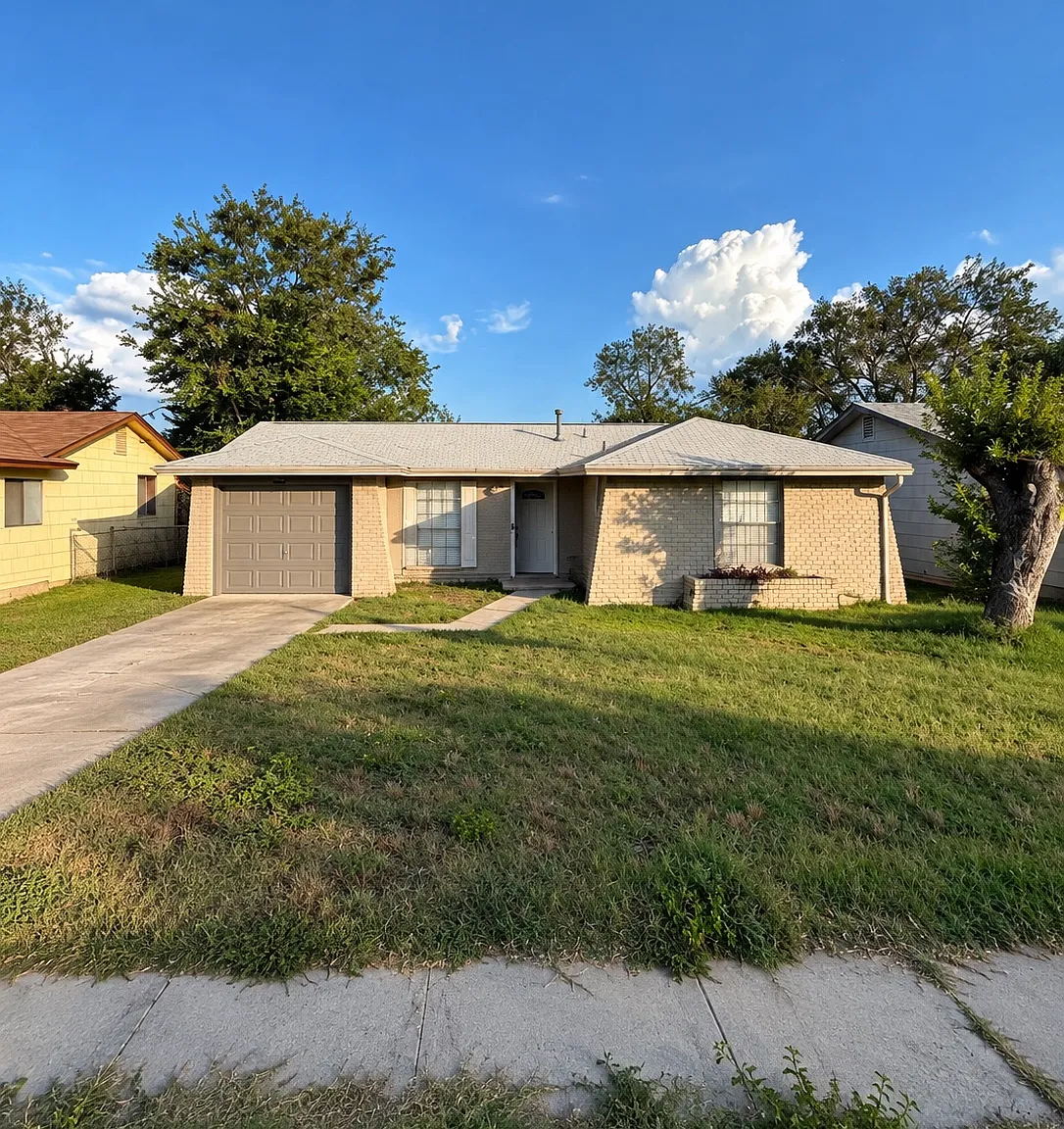 3 bed, 1.5 bath, 1010 sqft, $1,700 — Photo 1